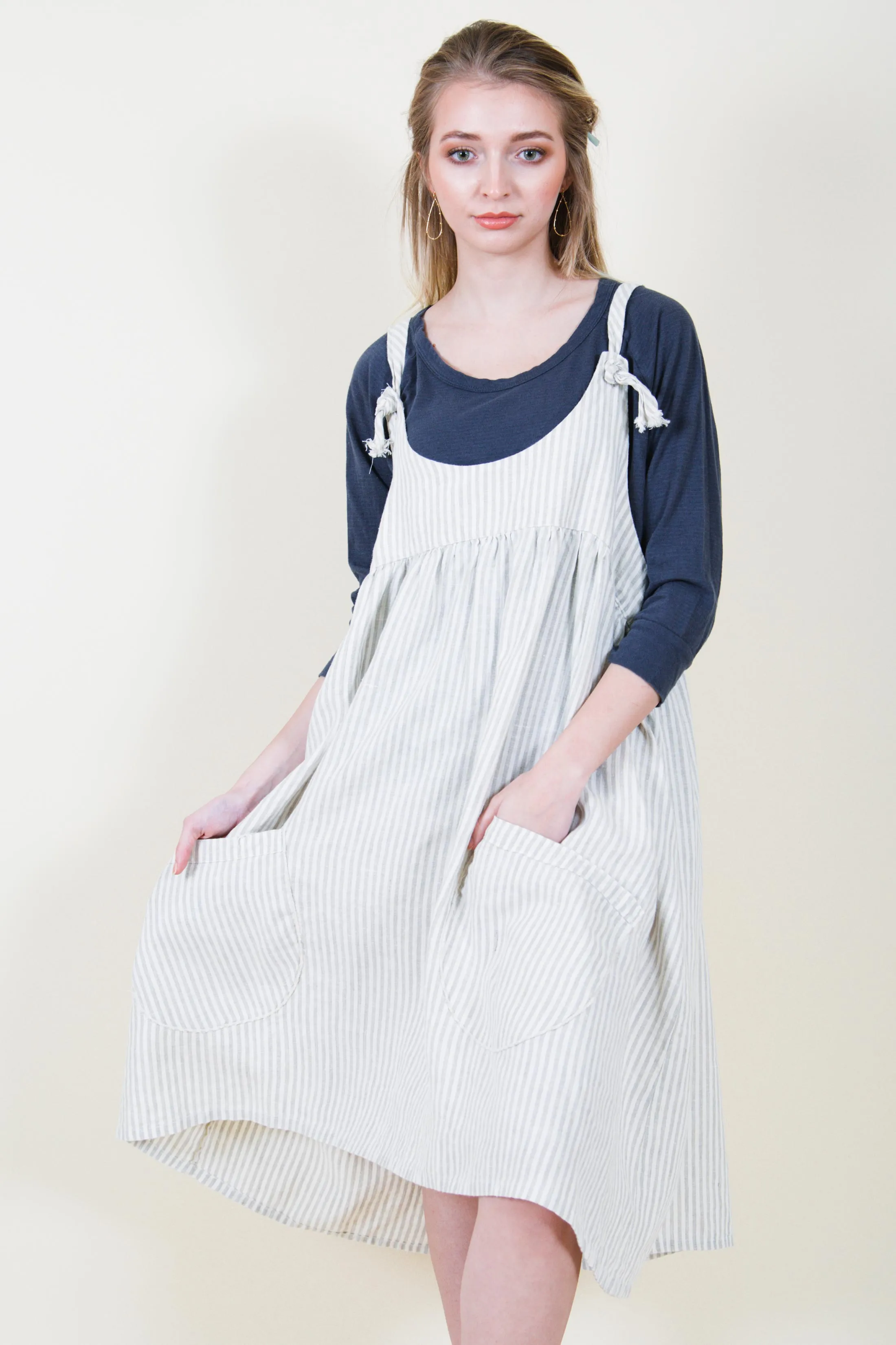 Arminda Pinafore in Linen