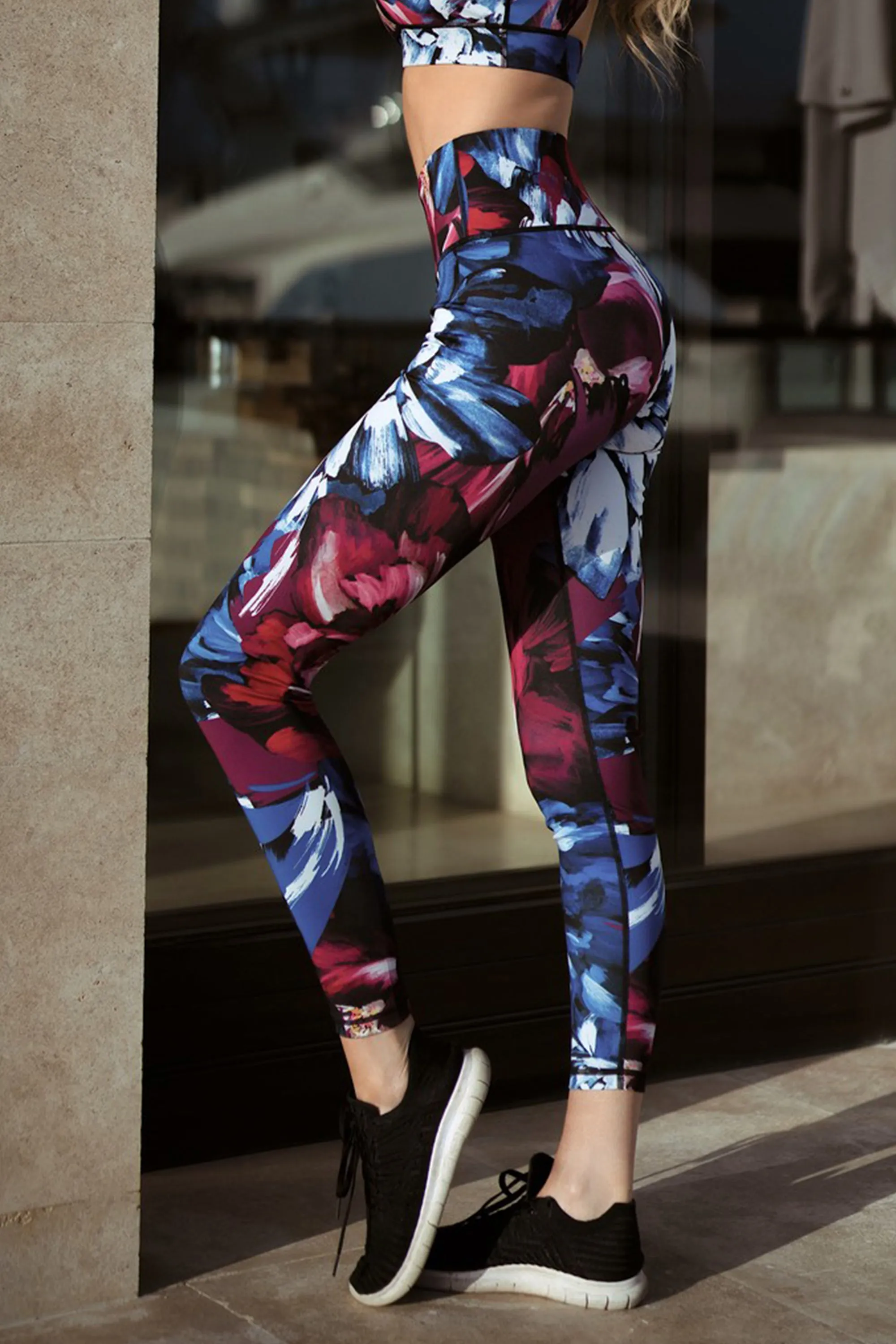 Deep Floral Strokes Active Leggings