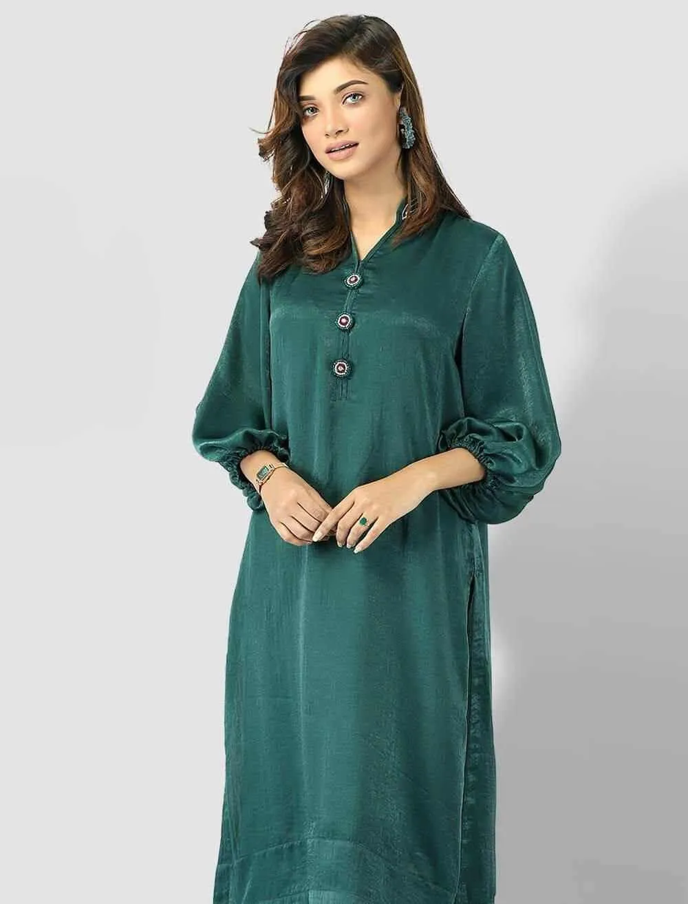 Elegant Kameez With Zardozi Button