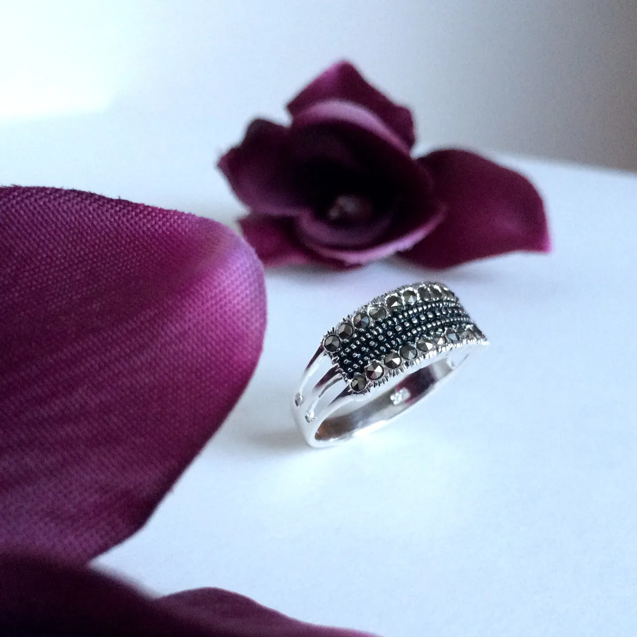 Elizabethan Elegance Ring - VR136