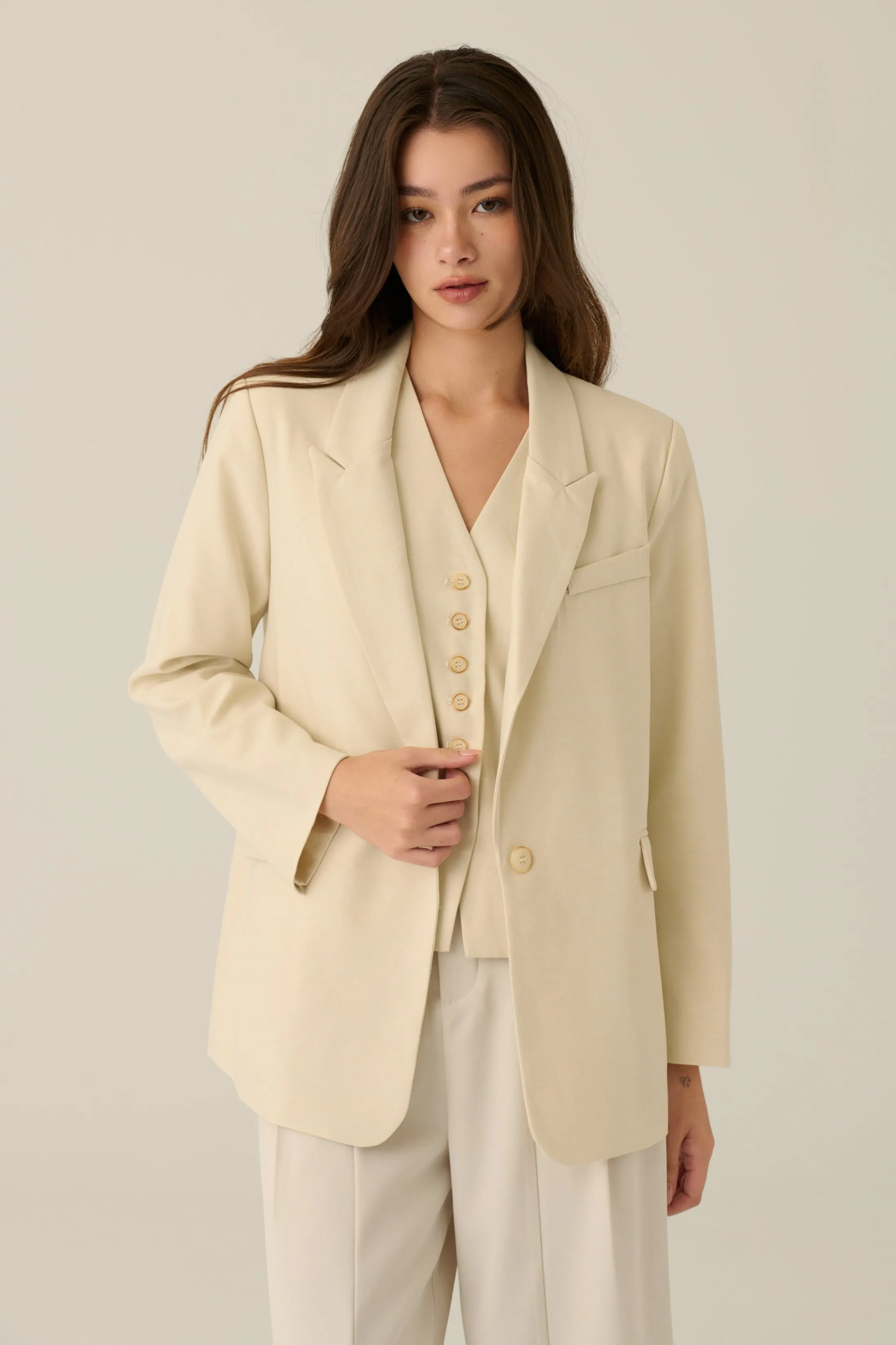 Enchanté elegant blazer in beige