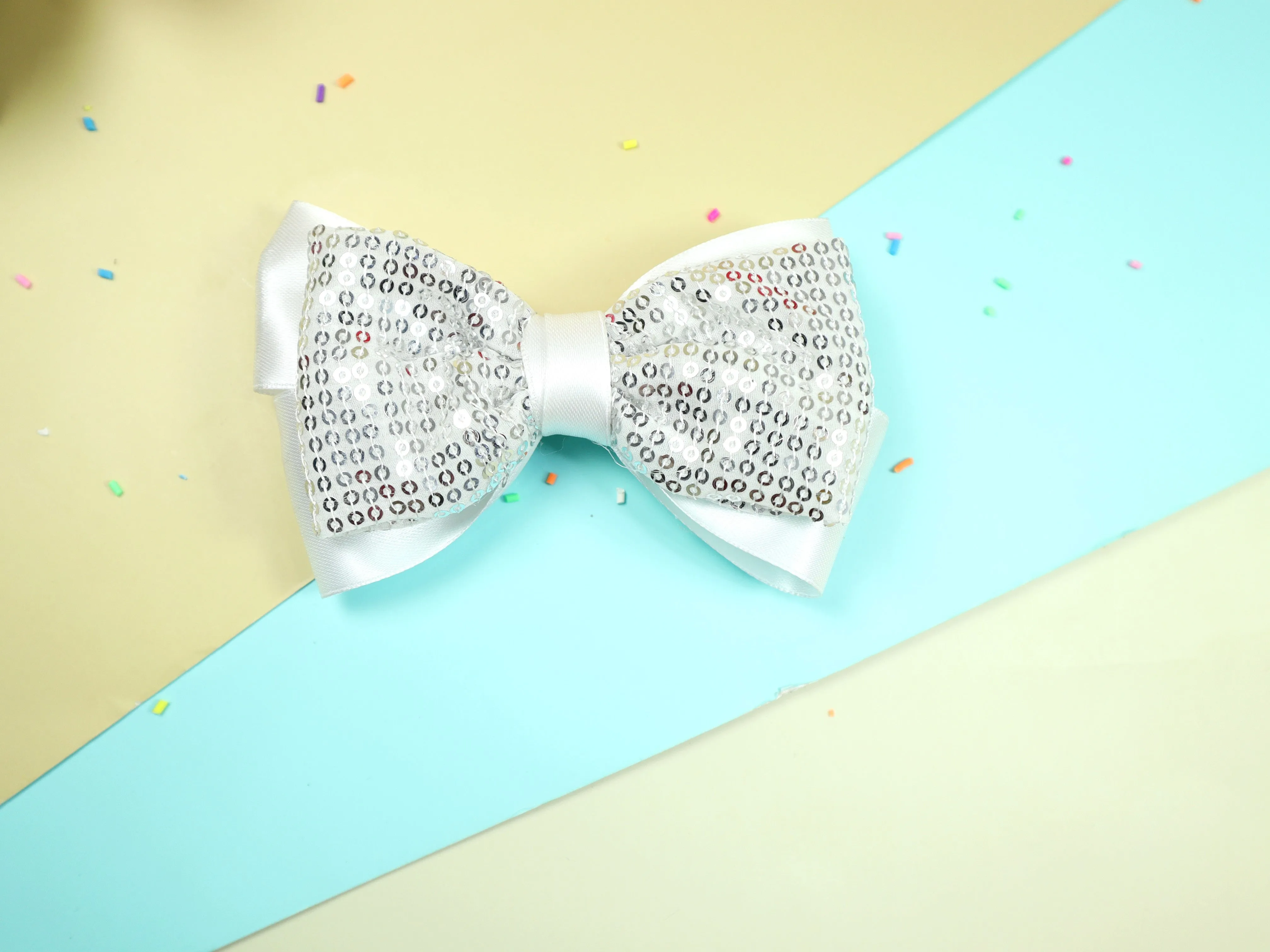 Kamule Sparkly Sequin Fabric Detailed Bow Set of 2 - White and Golden