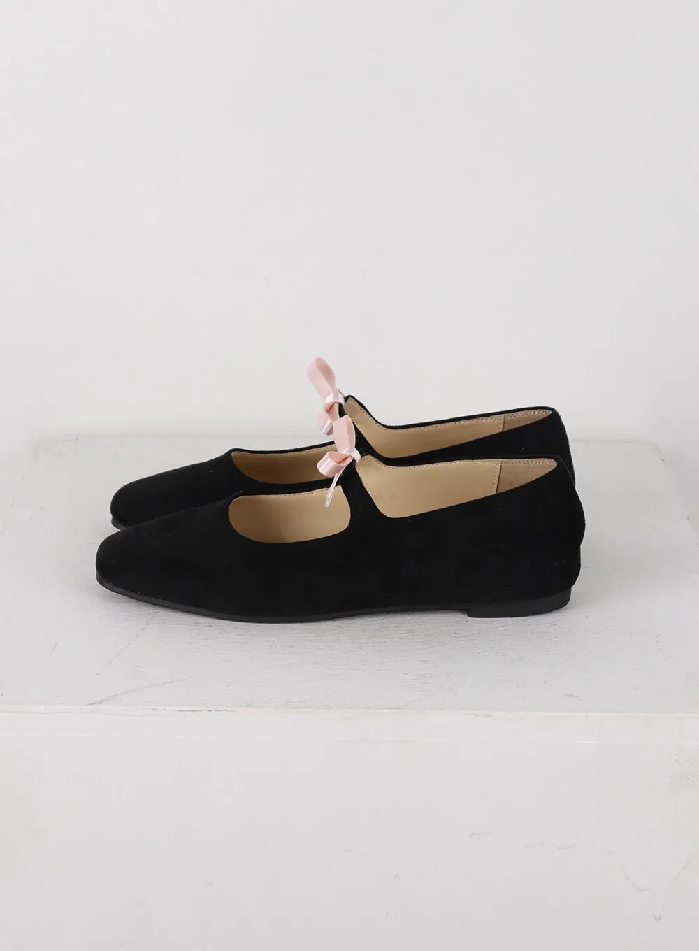 Ribbon Toe Flat Shoe IJ402